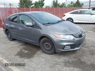 ✅ 2013 Honda Insight • VIN: JHMZE2H34DS004385 • Лот: 43089412. Опубликован ранее на IAAI с пробегом 144 417 миль. Бесплатный доступ к архиву аукционных продаж из США и подробный отчёт об истории автомобиля на DreamBid. Изображение 1.