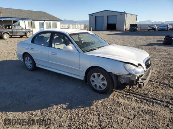 2004 Hyundai Sonata z VIN KMHWF25H84A932932, wystawiony jako Copart lot #78365944 z przebiegiem Nie podano mil oraz Czysty tytuł • Clean title. Historia ofert i sprzedaży dostępna na DreamBid. Obrazek 4.