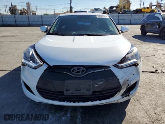 ✅ 2016 Hyundai Veloster • VIN: KMHTC6AD3GU268452 • Lot: 84065464. Wystawiony na Copart z przebiegiem 105 205 mil. Bezpłatny archiwum sprzedaży aukcyjnych z USA i szczegółowy raport historii pojazdu na DreamBid. Zdjęcie 5.