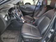 ✅ 2021 Hyundai Kona Ultimate • VIN: KM8K5CA57MU666482 • Lot: 80500683. Wystawiony na Copart z przebiegiem 37 475 mil. Bezpłatny archiwum sprzedaży aukcyjnych z USA i szczegółowy raport historii pojazdu na DreamBid. Zdjęcie 7.