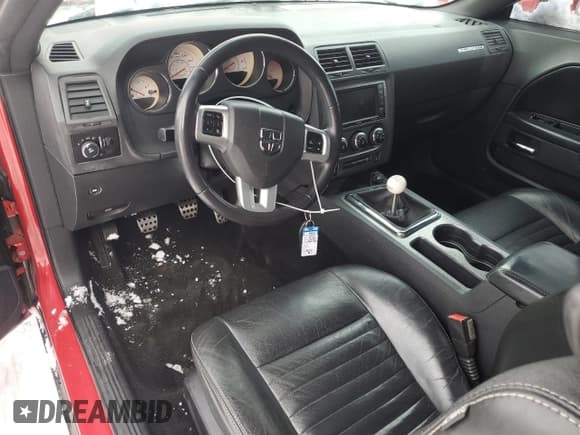 ✅ 2013 Dodge Challenger R/T • VIN: 2C3CDYBT0DH541594 • Lot: 87894265. Wystawiony na Copart z przebiegiem 136 512 mil. Bezpłatny archiwum sprzedaży aukcyjnych z USA i szczegółowy raport historii pojazdu na DreamBid. Zdjęcie 8.