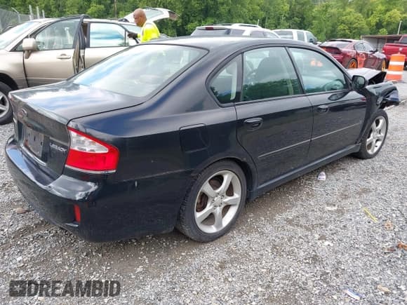 ✅ 2008 Subaru Legacy • VIN: 4S3BL616X86200513 • Лот: 42622480. Опубликован ранее на IAAI с пробегом 197 067 миль. Бесплатный доступ к архиву аукционных продаж из США и подробный отчёт об истории автомобиля на DreamBid. Изображение 4.