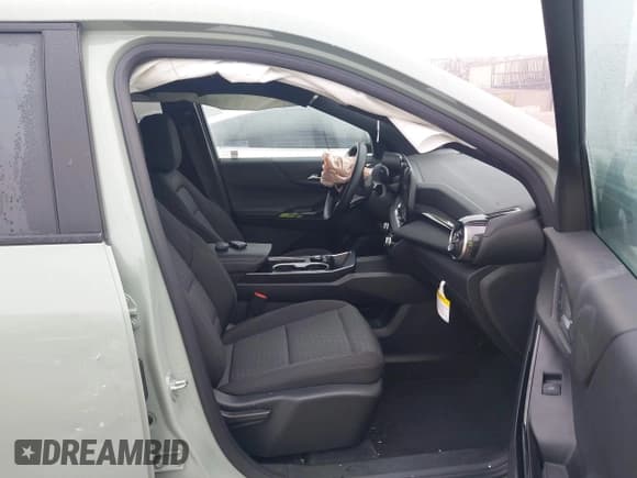 ✅ 2026 Chevrolet Equinox FWD LT • VIN: 3GNAXHEG9TL104053 • Лот: 43163733. Опубликован ранее на IAAI с пробегом 3 548 миль. Бесплатный доступ к архиву аукционных продаж из США и подробный отчёт об истории автомобиля на DreamBid. Изображение 5.