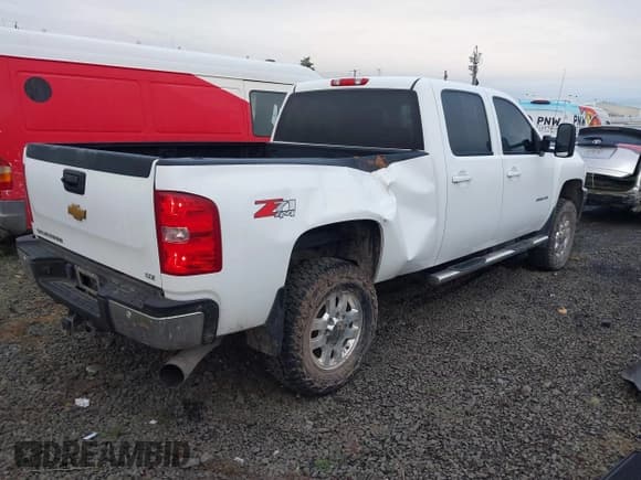 ✅ 2013 Chevrolet Silverado 2500HD LTZ • VIN: 1GC1KYE89DF171621 • Лот: 43558875. Опубликован ранее на IAAI с пробегом 109 148 миль. Бесплатный доступ к архиву аукционных продаж из США и подробный отчёт об истории автомобиля на DreamBid. Изображение 4.