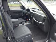 ✅ 2011 Jeep Liberty Sport • VIN: 1J4PP2GK4BW572731 • Лот: 43047111. Опубликован ранее на IAAI с пробегом 171 738 миль. Бесплатный доступ к архиву аукционных продаж из США и подробный отчёт об истории автомобиля на DreamBid. Изображение 5.