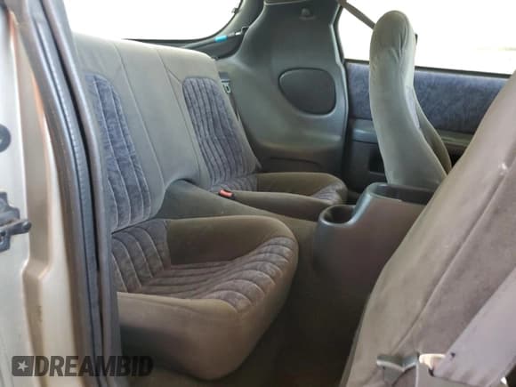 ✅ 2000 Chevrolet Camaro • VIN: 2G1FP22KXY2111593 • Lot: 57527905. Wystawiony na Copart z przebiegiem 167 684 mil. Bezpłatny archiwum sprzedaży aukcyjnych z USA i szczegółowy raport historii pojazdu na DreamBid. Zdjęcie 10.