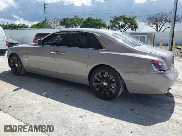 ✅ 2023 Rolls-Royce Ghost • VIN: SCATV0C05PU216480 • Lot: 62035264. Listed on Copart with 6,664 mi. Free auction sales archive from the USA and detailed vehicle history report at DreamBid. Image 2.