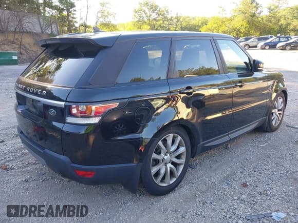 ✅ 2016 Land Rover Range Rover Sport HSE • VIN: SALWR2PF6GA120582 • Lot: 43070148. Wystawiony na IAAI z przebiegiem 184 807 mil. Bezpłatny archiwum sprzedaży aukcyjnych z USA i szczegółowy raport historii pojazdu na DreamBid. Zdjęcie 4.