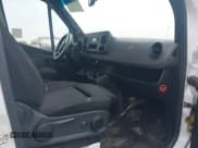 ✅ 2022 Mercedes-Benz Sprinter Cargo • VIN: W1Y4EDHY7NT091581 • Lot: 42478500. Listed on IAAI with 67,897 mi. Free auction sales archive from the USA and detailed vehicle history report at DreamBid. Image 5.