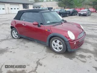 ✅ 2007 MINI Convertible • VIN: WMWRF33597TF66861 • Lot: 42278349. Wystawiony na IAAI z przebiegiem 96 011 mil. Bezpłatny archiwum sprzedaży aukcyjnych z USA i szczegółowy raport historii pojazdu na DreamBid. Zdjęcie 1.