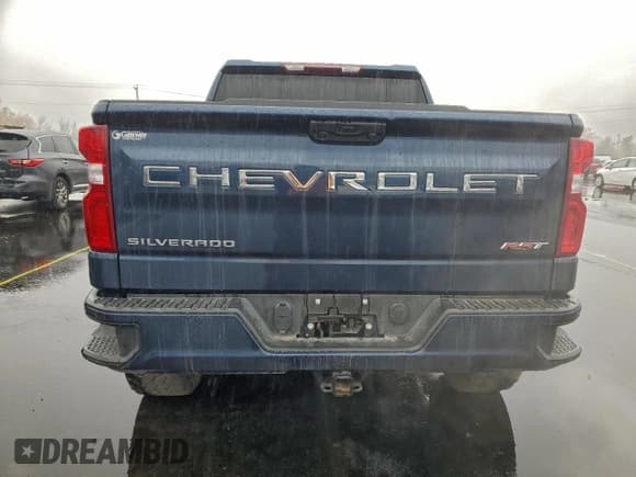 ✅ 2022 Chevrolet Silverado 1500 RST • VIN: 1GCUDEED5NZ533284 • Lot: 95038055. Wystawiony na Copart z przebiegiem 13 571 mil. Bezpłatny archiwum sprzedaży aukcyjnych z USA i szczegółowy raport historii pojazdu na DreamBid. Zdjęcie 6.