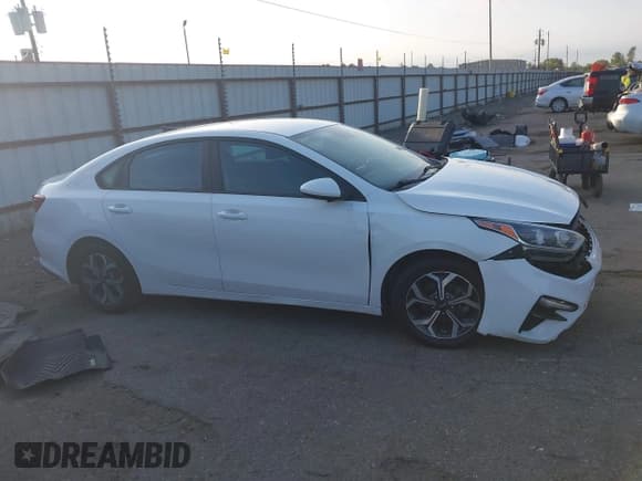 ✅ 2020 Kia Forte LXS • VIN: 3KPF24AD3LE199229 • Лот: 43492391. Опубликован ранее на IAAI с пробегом 105 529 миль. Бесплатный доступ к архиву аукционных продаж из США и подробный отчёт об истории автомобиля на DreamBid. Изображение 13.
