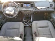 ✅ 2004 Ford Police Interceptor Base w/3.27 Axle • VIN: 2FAHP71W64X116343 • Lot: 90861565. Wystawiony na Copart z przebiegiem 157 237 mil. Bezpłatny archiwum sprzedaży aukcyjnych z USA i szczegółowy raport historii pojazdu na DreamBid. Zdjęcie 8.