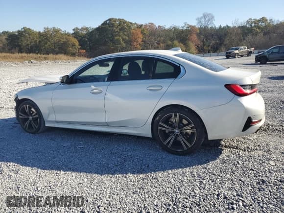 ✅ 2019 BMW 3 Series 330i • VIN: WBA5R1C51KAE81866 • Lot: 92009935. Listed on Copart with 69,949 mi. Free auction sales archive from the USA and detailed vehicle history report at DreamBid. Image 2.