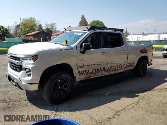 ✅ 2023 Chevrolet Silverado 1500 LT • VIN: 3GCUDDED1PG110585 • Лот: 71561065. Опубликован ранее на Copart с пробегом 42 589 миль. Бесплатный доступ к архиву аукционных продаж из США и подробный отчёт об истории автомобиля на DreamBid. Изображение 1.