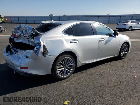 ✅ 2013 Lexus ES 250 • VIN: JTHBK1GG5D2032141 • Lot: 87484085. Listed on Copart with 92,170 mi. Free auction sales archive from the USA and detailed vehicle history report at DreamBid. Image 3.
