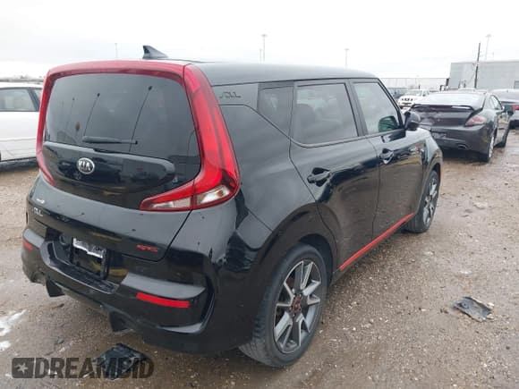 ✅ 2021 Kia Soul GT-Line • VIN: KNDJ63AU4M7138014 • Lot: 41271237. Wystawiony na IAAI z przebiegiem 43 124 mil. Bezpłatny archiwum sprzedaży aukcyjnych z USA i szczegółowy raport historii pojazdu na DreamBid. Zdjęcie 4.