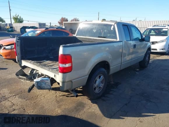 ✅ 2007 Ford F-150 STX • VIN: 1FTRX12W97FB85893 • Lot: 43575865. Listed on IAAI with 214,882 mi. Free auction sales archive from the USA and detailed vehicle history report at DreamBid. Image 4.