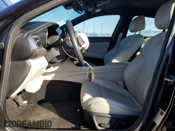 ✅ 2023 Genesis G70 2.0T • VIN: KMTG34TA4PU125234 • Лот: 92218345. Опубликован ранее на Copart с пробегом 45 868 миль. Бесплатный доступ к архиву аукционных продаж из США и подробный отчёт об истории автомобиля на DreamBid. Изображение 7.