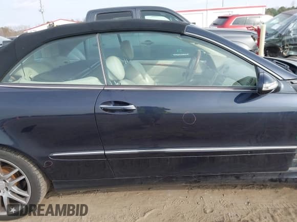 ✅ 2009 Mercedes-Benz CLK 350 • VIN: WDBTK56F79T101871 • Lot: 41481571. Wystawiony na IAAI z przebiegiem 147 393 mil. Bezpłatny archiwum sprzedaży aukcyjnych z USA i szczegółowy raport historii pojazdu na DreamBid. Zdjęcie 14.