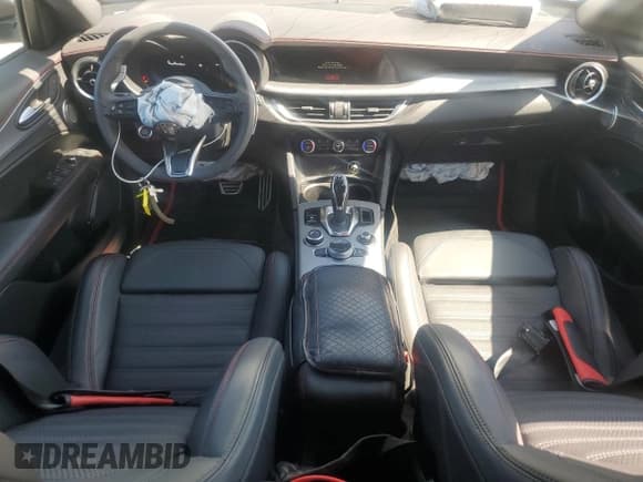 ✅ 2025 Alfa Romeo Stelvio Ti • VIN: ZASPAKBN5S7D95763 • Lot: 84903165. Listed on Copart with 10,758 mi. Free auction sales archive from the USA and detailed vehicle history report at DreamBid. Image 8.