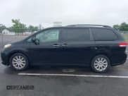 ✅ 2012 Toyota Sienna XLE • VIN: 5TDDK3DC9CS047370 • Lot: 42515932. Wystawiony na IAAI z przebiegiem 132 207 mil. Bezpłatny archiwum sprzedaży aukcyjnych z USA i szczegółowy raport historii pojazdu na DreamBid. Zdjęcie 14.