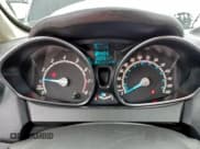 ✅ 2019 Ford Fiesta SE • VIN: 3FADP4EJ8KM133729 • Lot: 94274545. Wystawiony na Copart z przebiegiem 102 031 mil. Bezpłatny archiwum sprzedaży aukcyjnych z USA i szczegółowy raport historii pojazdu na DreamBid. Zdjęcie 9.