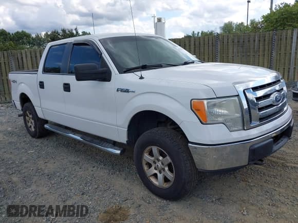 ✅ 2010 Ford F-150 XL • VIN: 1FTEW1E8XAFB95323 • Лот: 43208931. Опубликован ранее на IAAI с пробегом 323 665 миль. Бесплатный доступ к архиву аукционных продаж из США и подробный отчёт об истории автомобиля на DreamBid. Изображение 1.