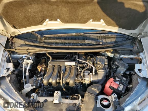 ✅ 2015 Honda Fit LX • VIN: 3HGGK5G58FM723223 • Лот: 89914365. Опубликован ранее на Copart с пробегом 84 780 миль. Бесплатный доступ к архиву аукционных продаж из США и подробный отчёт об истории автомобиля на DreamBid. Изображение 12.