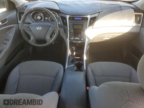 ✅ 2012 Hyundai Sonata GLS • VIN: 5NPEB4AC5CH404015 • Lot: 90142035. Wystawiony na Copart z przebiegiem 85 042 mil. Bezpłatny archiwum sprzedaży aukcyjnych z USA i szczegółowy raport historii pojazdu na DreamBid. Zdjęcie 8.