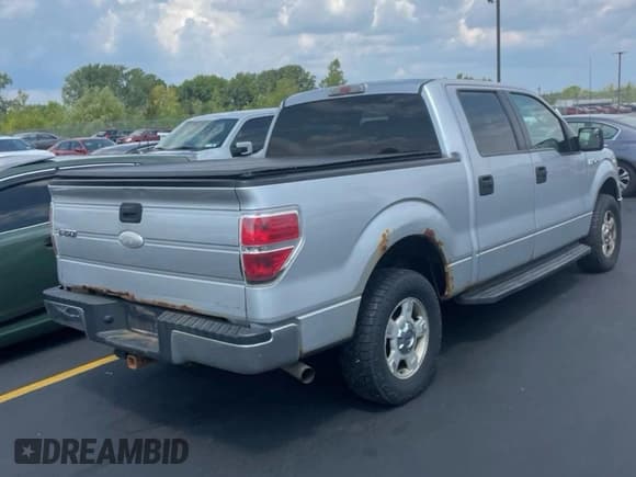 ✅ 2012 Ford F-150 XL • VIN: 1FTFW1EF8CFB75299 • Лот: 69492065. Опубликован ранее на Copart с пробегом 181 685 миль. Бесплатный доступ к архиву аукционных продаж из США и подробный отчёт об истории автомобиля на DreamBid. Изображение 4.