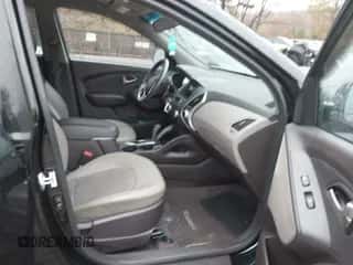 ✅ 2010 Hyundai Tucson GLS • VIN: KM8JUCAC8AU042134 • Лот: 43564698. Размещён на IAAI с пробегом 77 937 миль миль. Получите бесплатный доступ к архиву аукционных продаж из США и посмотрите подробный отчёт об истории автомобиля на DreamBid. Изображение 5.