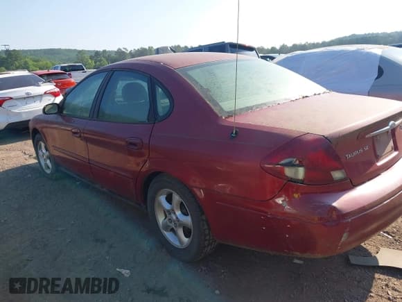✅ 2002 Ford Taurus SE Standard • VIN: 1FAFP53U82A118544 • Lot: 42392594. Listed on IAAI with 101,434 mi. Free auction sales archive from the USA and detailed vehicle history report at DreamBid. Image 3.