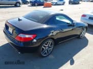 ✅ 2012 Mercedes-Benz SLK 350 • VIN: WDDPK5HA1CF019473 • Lot: 43480329. Wystawiony na IAAI z przebiegiem 103 769 mil. Bezpłatny archiwum sprzedaży aukcyjnych z USA i szczegółowy raport historii pojazdu na DreamBid. Zdjęcie 4.