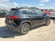 ✅ 2024 Toyota Corolla Cross XLE • VIN: 7MUDAAAG0RV101085 • Лот: 82064035. Опубликован ранее на Copart с пробегом 20 936 миль. Бесплатный доступ к архиву аукционных продаж из США и подробный отчёт об истории автомобиля на DreamBid. Изображение 3.