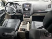 ✅ 2013 Chrysler Town & Country Touring • VIN: 2C4RC1BG0DR605808 • Lot: 70424345. Listed on Copart with 332,898 mi. Free auction sales archive from the USA and detailed vehicle history report at DreamBid. Image 8.