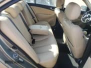 ✅ 2009 Hyundai Sonata Limited • VIN: 5NPEU46C39H545919 • Лот: 74388484. Опубликован ранее на Copart с пробегом 175 454 миль. Бесплатный доступ к архиву аукционных продаж из США и подробный отчёт об истории автомобиля на DreamBid. Изображение 10.