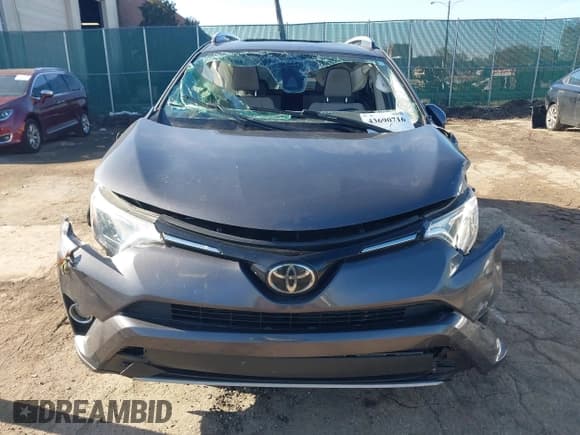 ✅ 2018 Toyota RAV4 XLE • VIN: 2T3RFREV0JW750395 • Лот: 43690716. Опубликован ранее на IAAI с пробегом 79 460 миль. Бесплатный доступ к архиву аукционных продаж из США и подробный отчёт об истории автомобиля на DreamBid. Изображение 12.