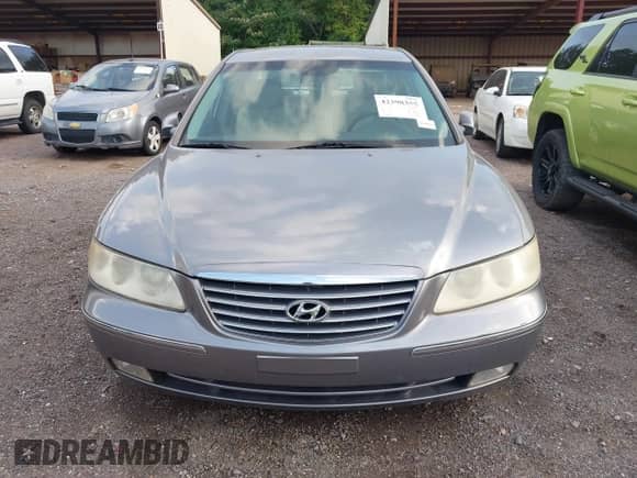 2006 Hyundai Azera SE с VIN KMHFC46F76A043396, выставлен на аукционе IAAI как лот 42398355 с пробегом 232 418 миль миль и . История ставок и продаж доступна на DreamBid. Изображение 6.