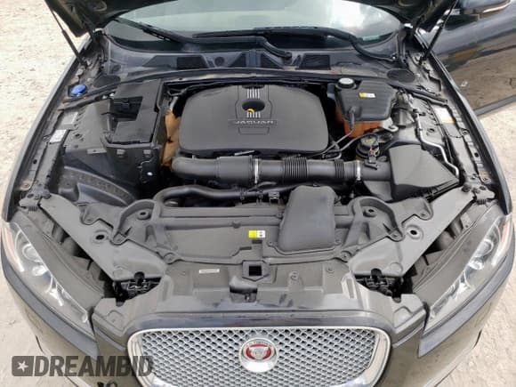 ✅ 2015 Jaguar XF T Premium • VIN: SAJWA0FS3FPU39775 • Lot: 58977515. Wystawiony na Copart z przebiegiem Nie podano. Bezpłatny archiwum sprzedaży aukcyjnych z USA i szczegółowy raport historii pojazdu na DreamBid. Zdjęcie 11.