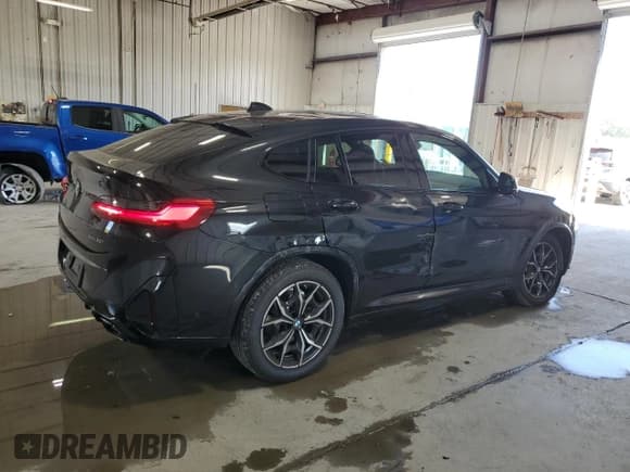 ✅ 2025 BMW X4 xDrive30i • VIN: 5UX33DT05S9X66522 • Lot: 69995505. Listed on Copart with 3,292 mi. Free auction sales archive from the USA and detailed vehicle history report at DreamBid. Image 3.