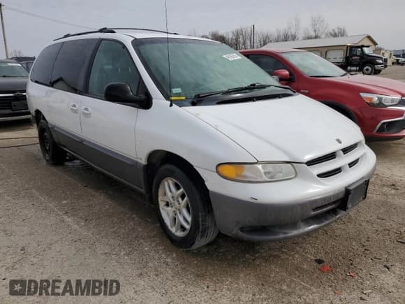 ✅ 1998 Dodge Caravan LE • VIN: 1B4GP54L8WB659336 • Lot: 49106765. Listed on Copart with 202,959 mi. Free auction sales archive from the USA and detailed vehicle history report at DreamBid. Image 4.