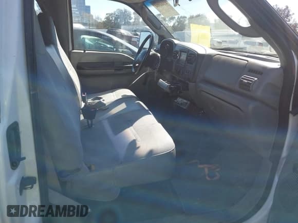 ✅ 2007 Ford F-250 XL • VIN: 1FTSX20P77EA67625 • Lot: 41666904. Listed on IAAI with 232,474 mi. Free auction sales archive from the USA and detailed vehicle history report at DreamBid. Image 5.