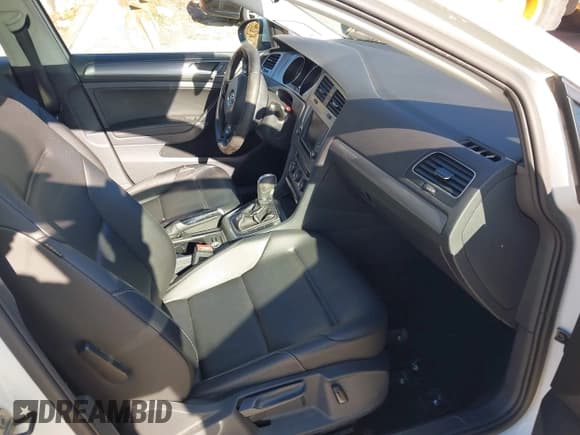 ✅ 2017 Volkswagen Golf S • VIN: 3VWC17AU1HM502445 • Lot: 43770455. Listed on IAAI with 213,868 mi. Free auction sales archive from the USA and detailed vehicle history report at DreamBid. Image 5.