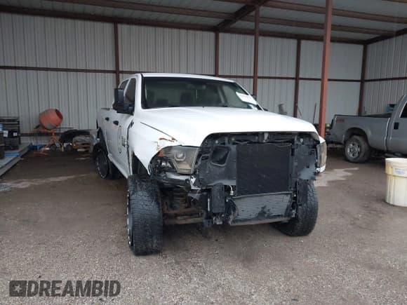✅ 2018 Ram 2500 Tradesman • VIN: 3C6UR5CL2JG283449 • Lot: 42113371. Listed on IAAI with 127,352 mi. Free auction sales archive from the USA and detailed vehicle history report at DreamBid. Image 6.