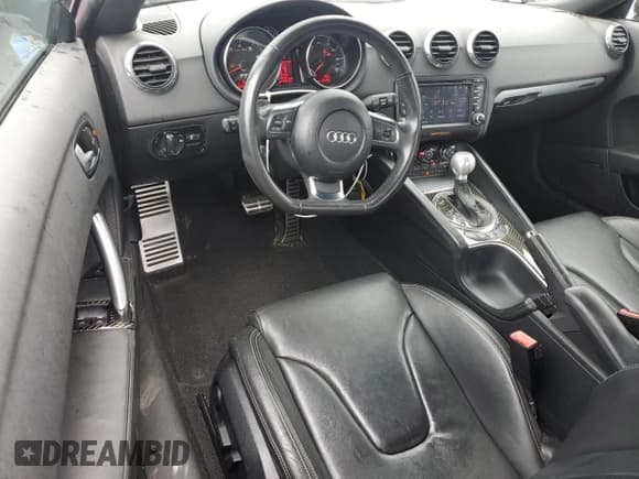 ✅ 2008 Audi TT 3.2L • VIN: TRUDD38JX81026671 • Lot: 64817745. Wystawiony na Copart z przebiegiem 125 399 mil. Bezpłatny archiwum sprzedaży aukcyjnych z USA i szczegółowy raport historii pojazdu na DreamBid. Zdjęcie 8.