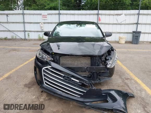 2018 Hyundai Elantra Limited с VIN 5NPD84LF3JH218925, выставлен на аукционе IAAI как лот 42542665 с пробегом 147 774 миль миль и . История ставок и продаж доступна на DreamBid. Изображение 13.