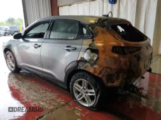 ✅ 2020 Hyundai Kona SE • VIN: KM8K1CAA6LU548785 • Лот: 54706834. Опубликован ранее на Copart с пробегом Не указан. Бесплатный доступ к архиву аукционных продаж из США и подробный отчёт об истории автомобиля на DreamBid. Изображение 2.