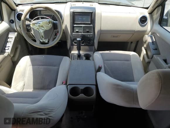 ✅ 2007 Ford Explorer XLT • VIN: 1FMEU73857UB57638 • Лот: 61442255. Опубликован ранее на Copart с пробегом 222 122 миль. Бесплатный доступ к архиву аукционных продаж из США и подробный отчёт об истории автомобиля на DreamBid. Изображение 8.