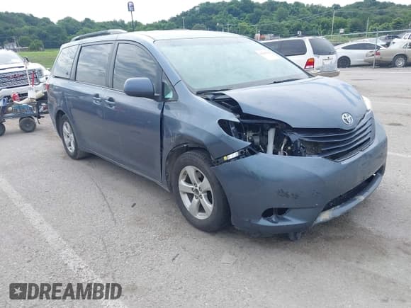 ✅ 2015 Toyota Sienna LE AAS • VIN: 5TDKK3DC3FS638001 • Lot: 42595168. Listed on IAAI with 143,301 mi. Free auction sales archive from the USA and detailed vehicle history report at DreamBid. Image 1.